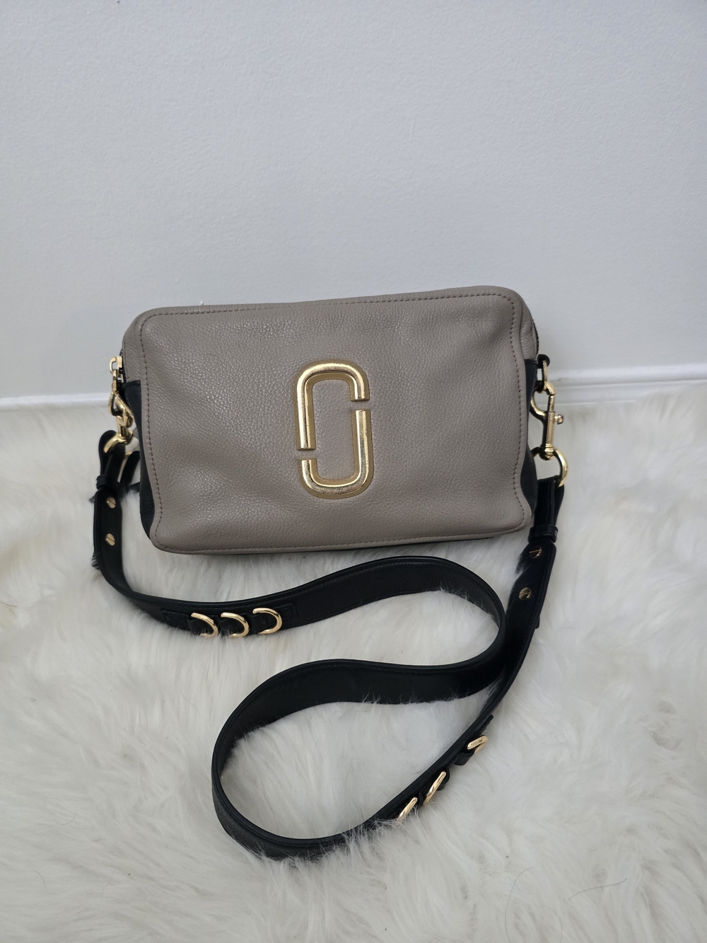 Marc Jacobs Softshot 27 Taupe Leather Crossbody with Black Strap & Gold Hardware